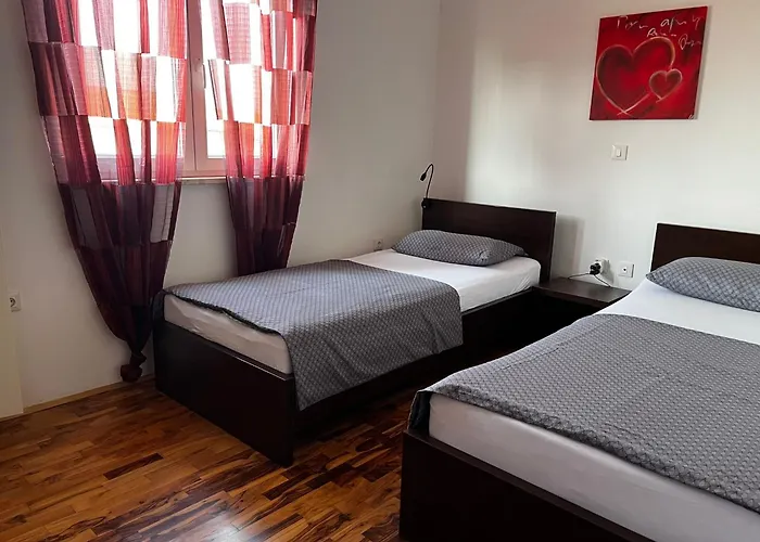 Dija Riva 1 Vikendica