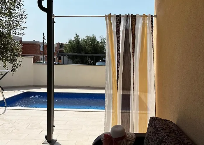 Vikendica Dija Riva 1